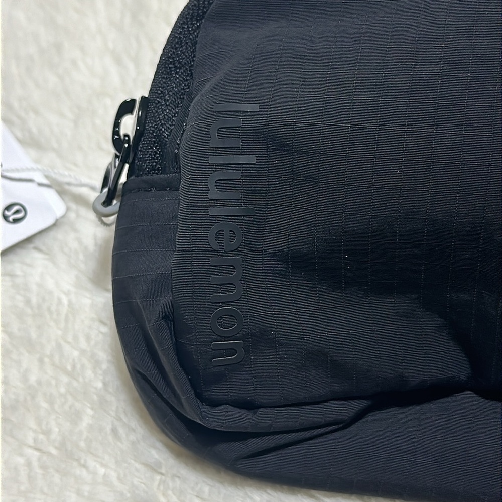 Lululemon | mini belt bag | black - Picture 9 of 12